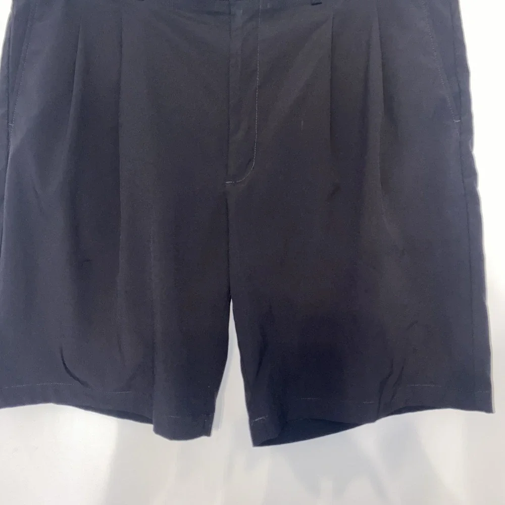 PGA TOUR Men's Black Golf Shorts Size 40 Performance‎ Pleated Front 9.5
